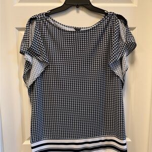 LOFT Black and White Patterned Flutter Sleeve Blouse